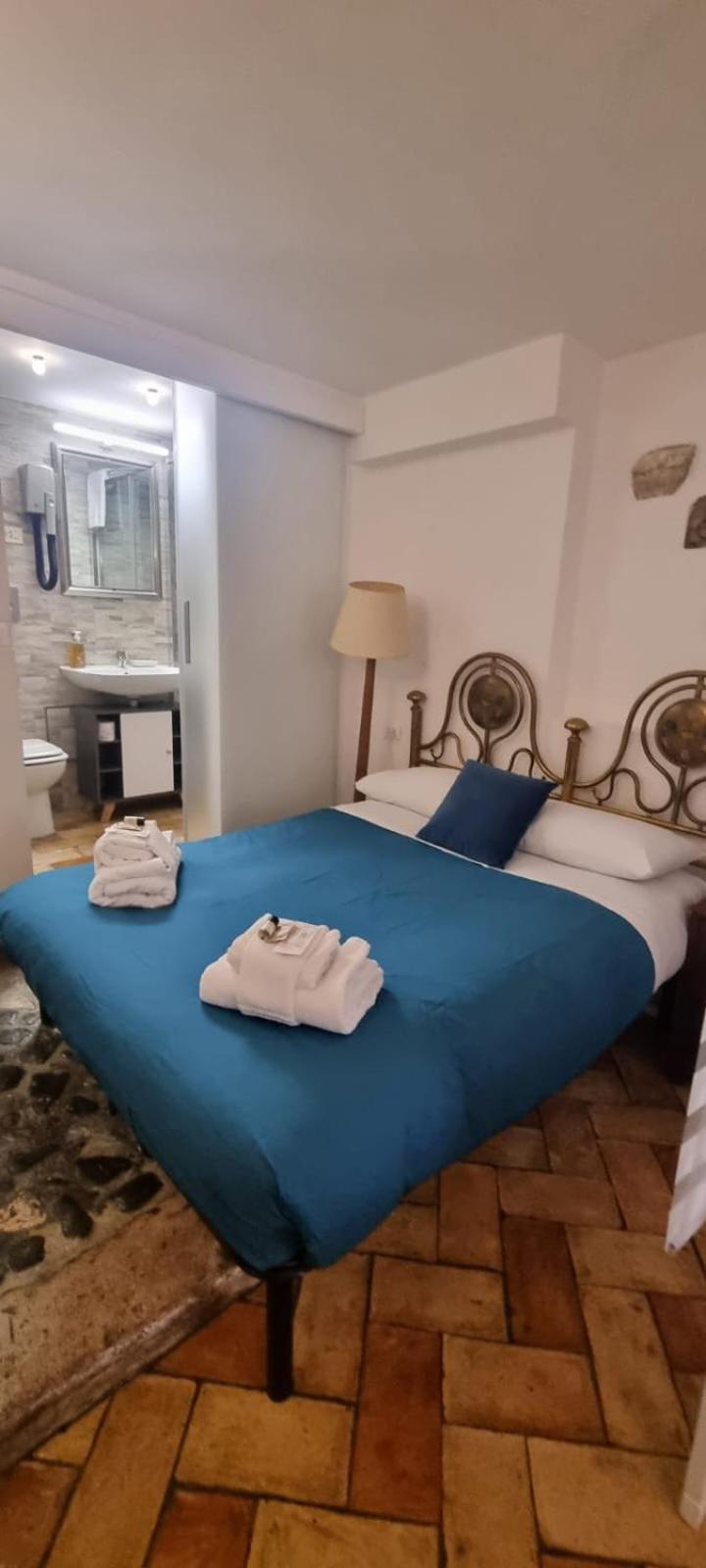 Domus Next Campo De'Fiori With Thermal Shower Rome Extérieur photo